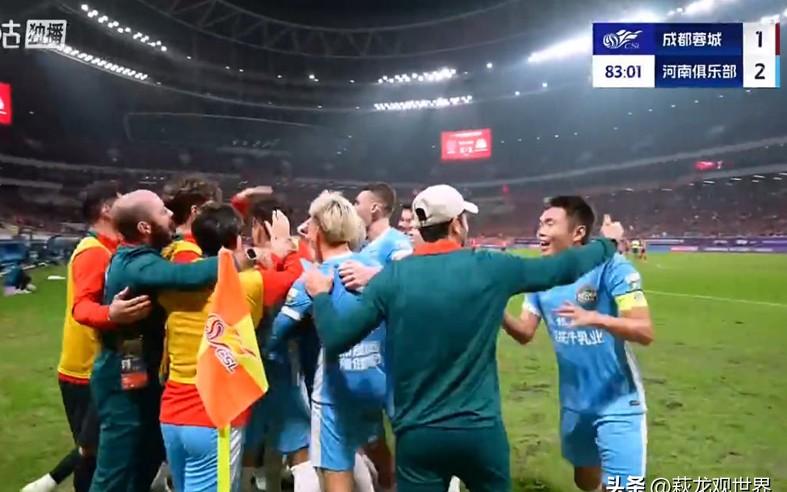 关于里程碑夜上海申花回应争议，NBA总决赛集结日刷纪录，气氛紧张，身体对抗强度拉满的信息