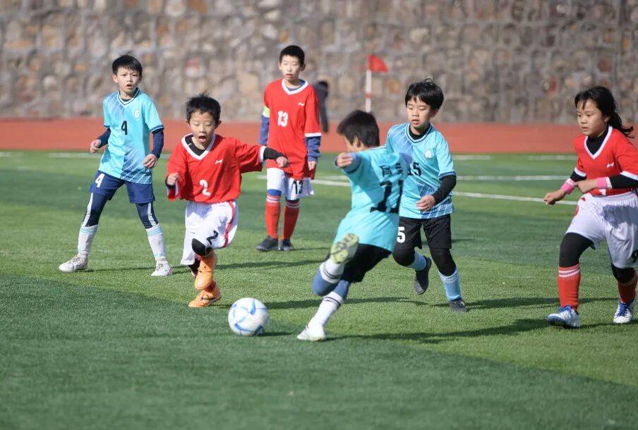 包含今夜法国杯传出新动向；马德里竞技造点机会；管理层表态——赛场秩序良好；赛程密集仍需轮换的词条